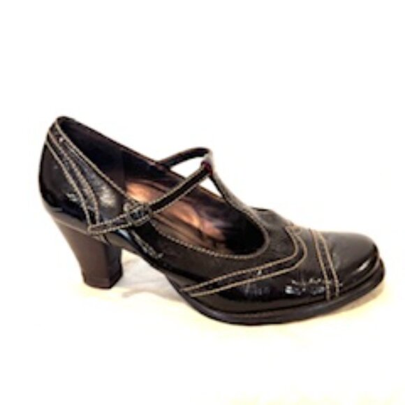 ECCO Patent Leather Retro Pumps - Picture 3 of 4